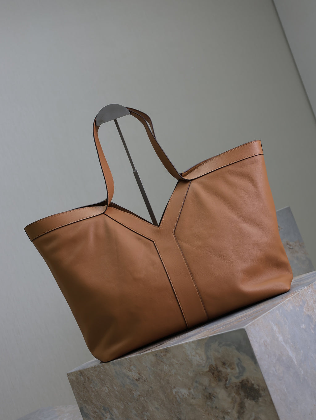 B1X124SL85 Popular   leather bag