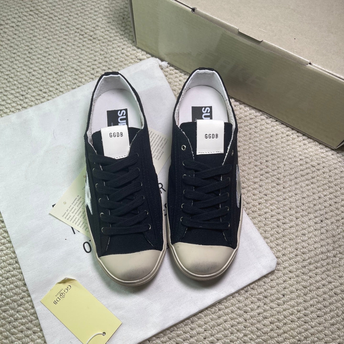 Z2R76GE14 Popular high-quality canvas shoes