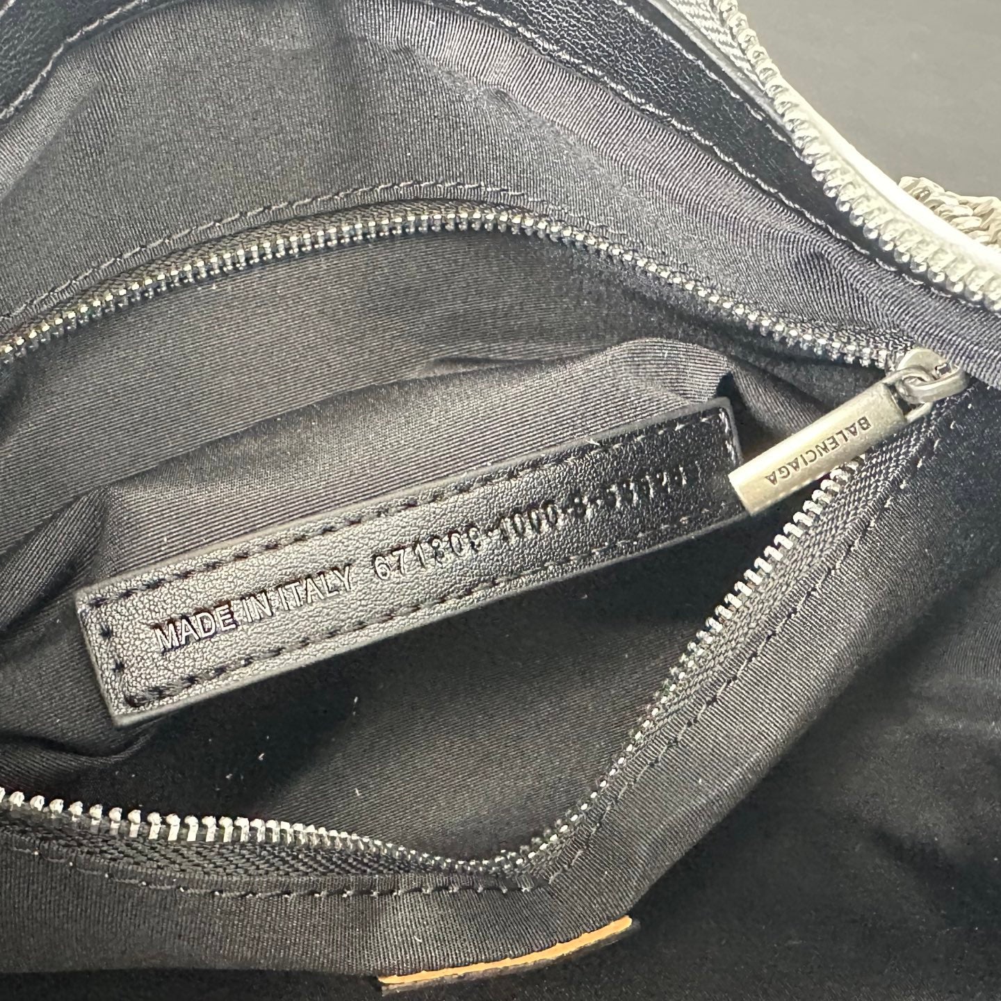 B1P36J118 Popular leather bag