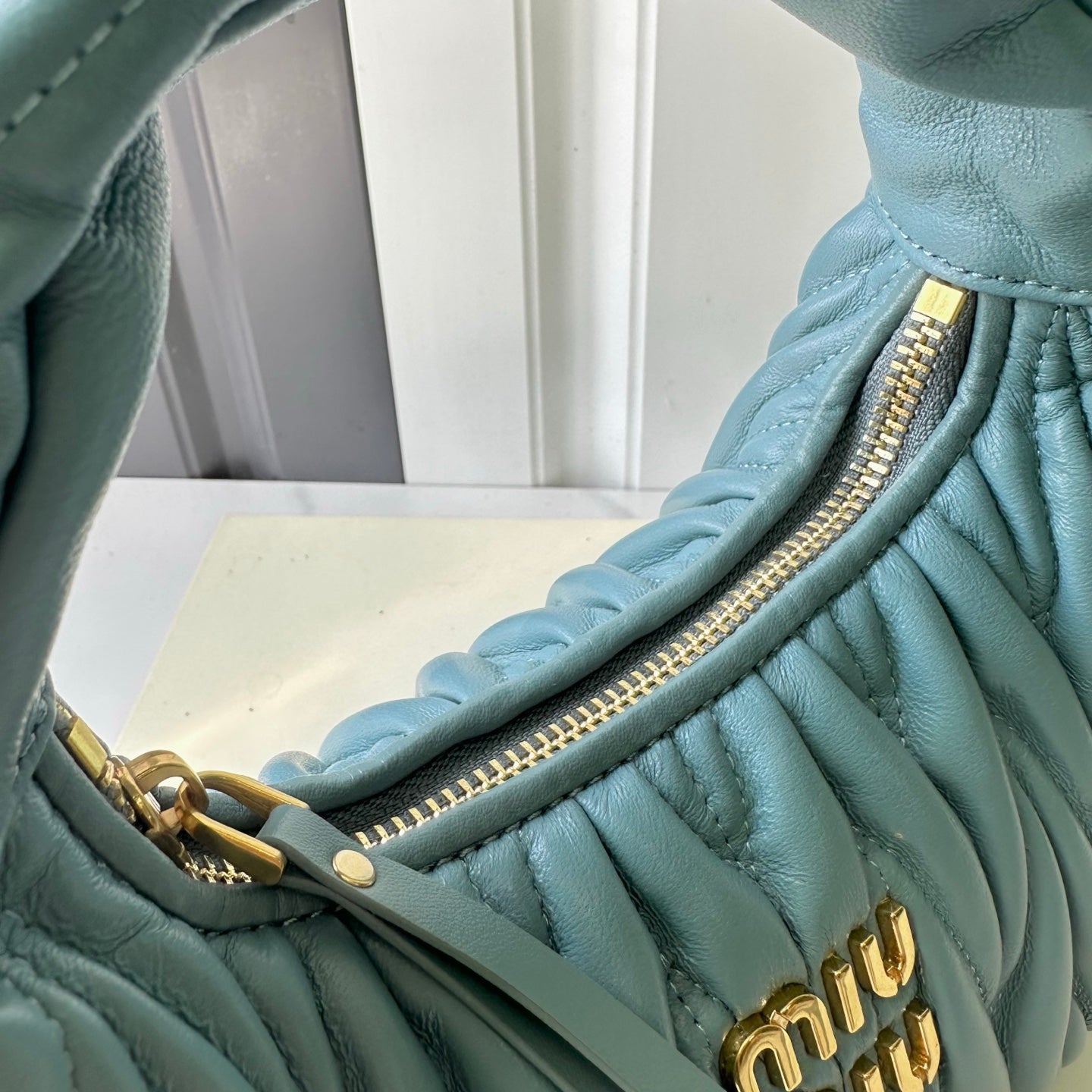 B1P46A116 Popular leather bag