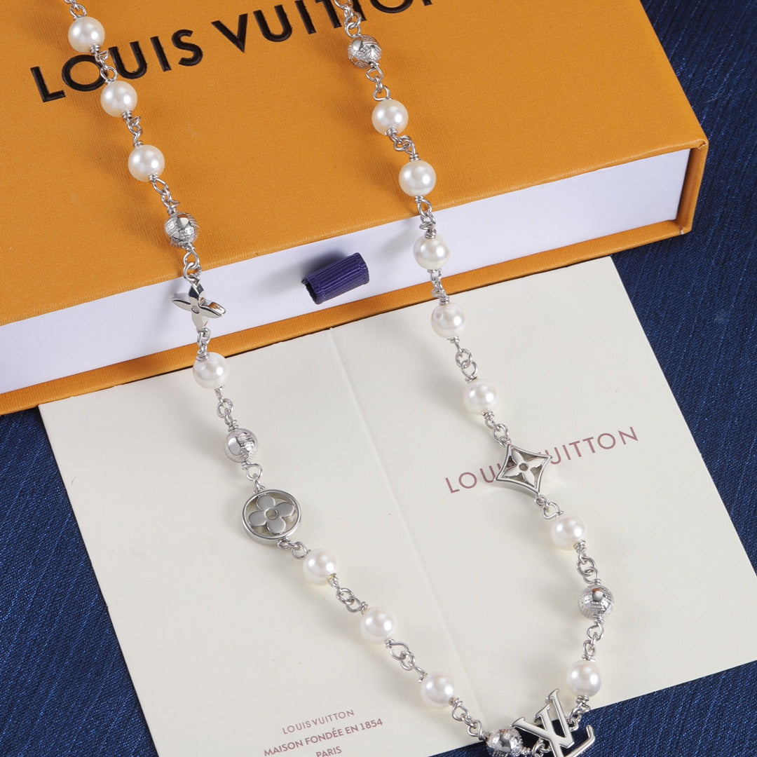 X1R75E3X Popular   Necklaces