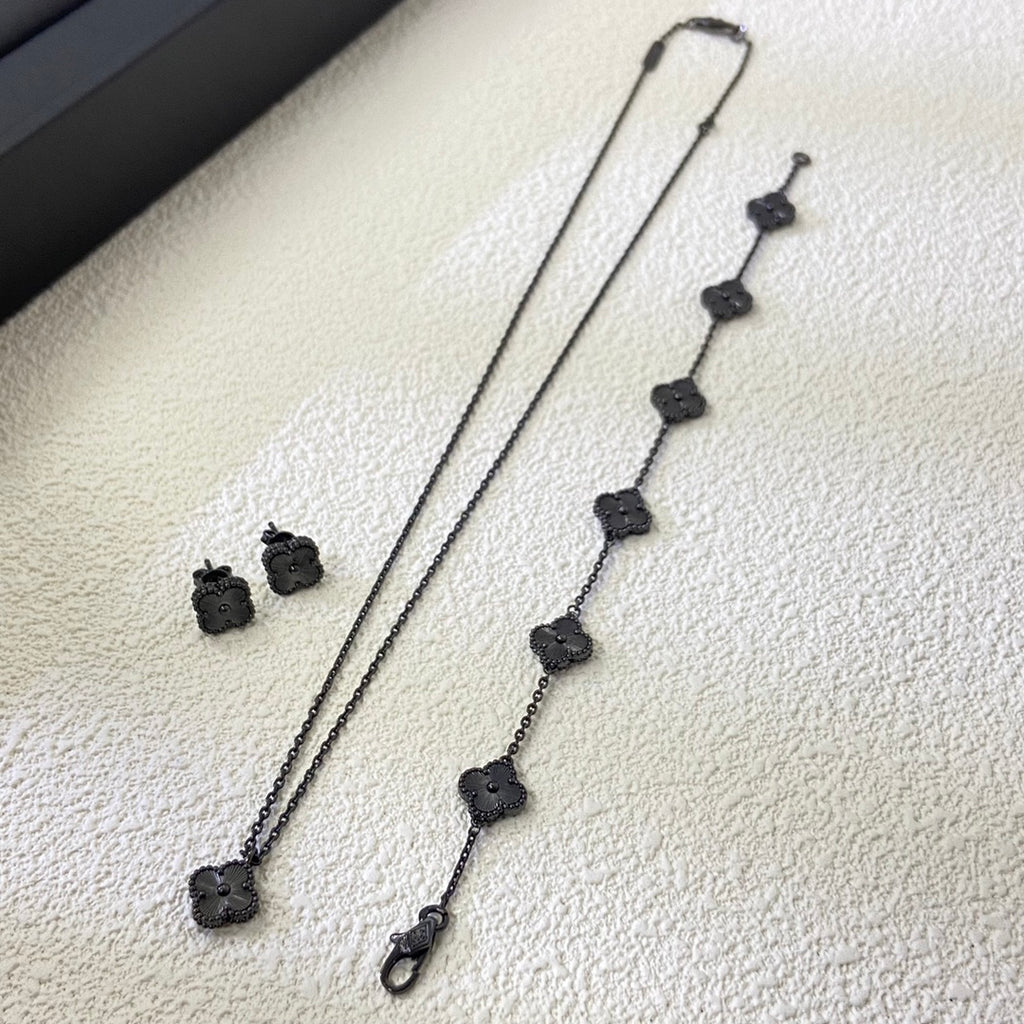 X5X94VA185K  Popular rings,earrings, bracelets,necklaces