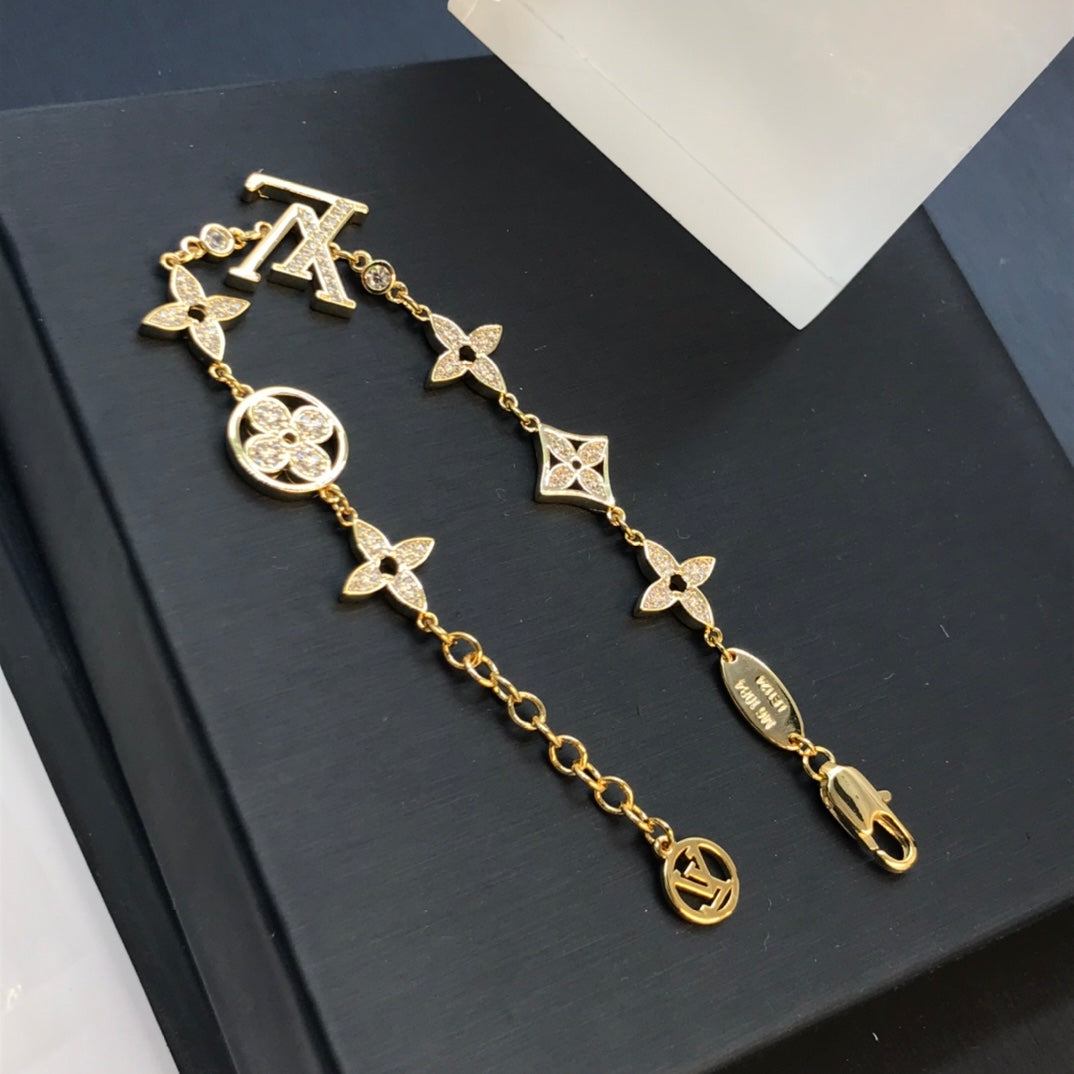 X1B42E39E  Popular Bracelets