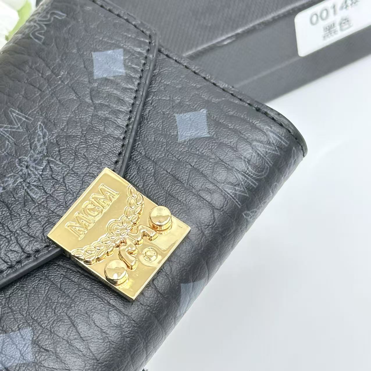 B1N36M13 Popular leather  Wallets