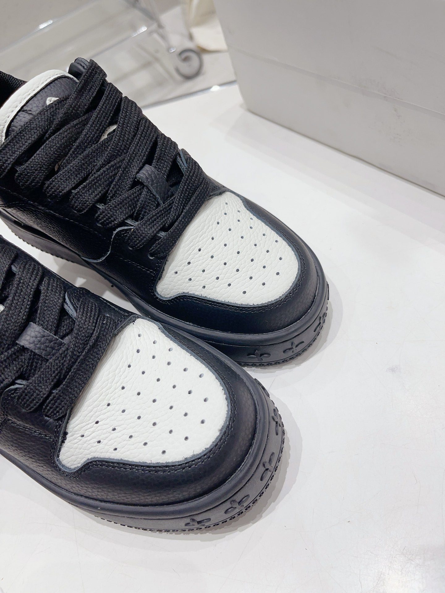 Z1Q105A345 Popular  Shoes
