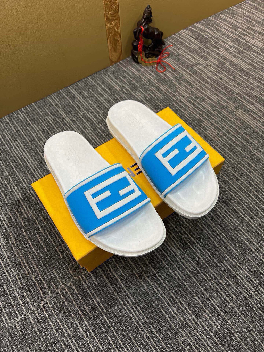 Z5Z35F287 Popular Slippers
