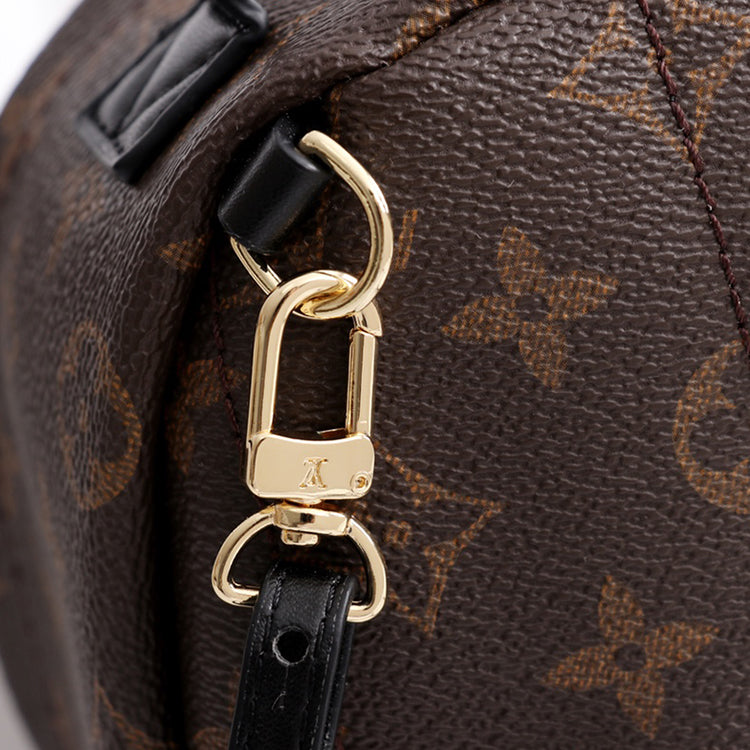 B1P11E010 Popular  leather backpacks