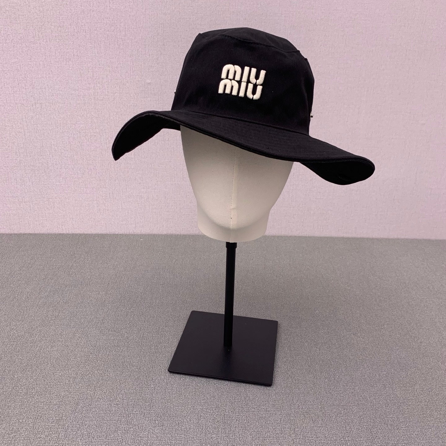 M1Z45A560 Popular hats