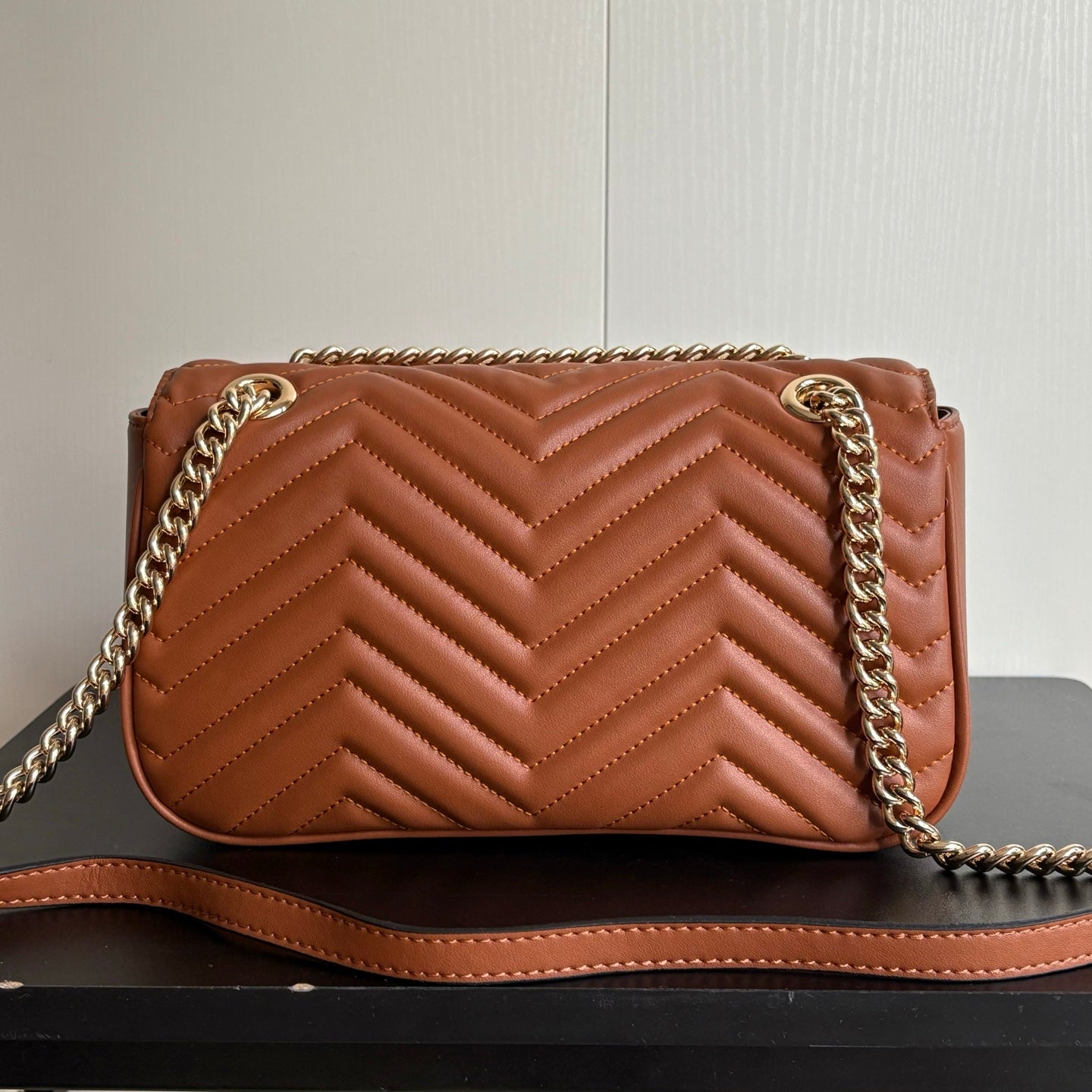 B1P36B69 Popular leather bag