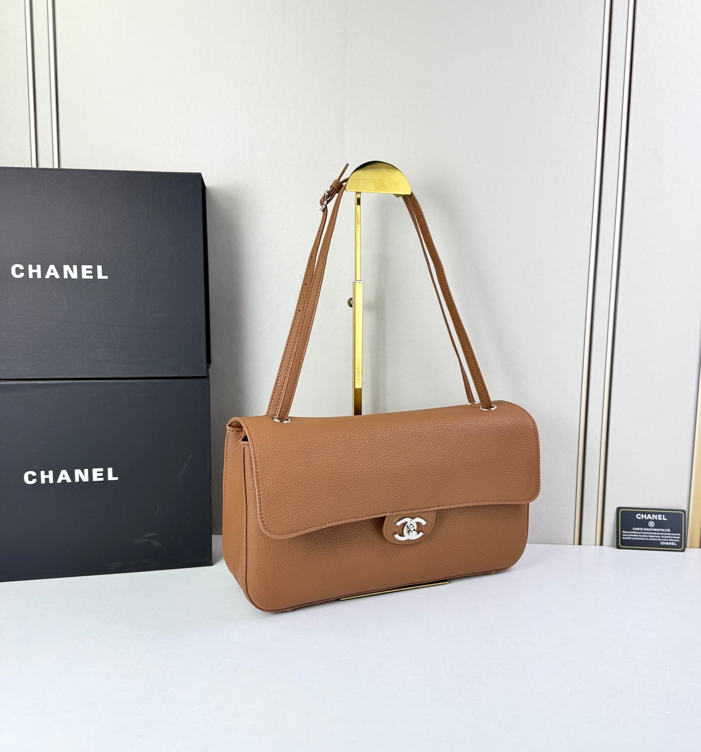 B1R76C35 Popular leather bag