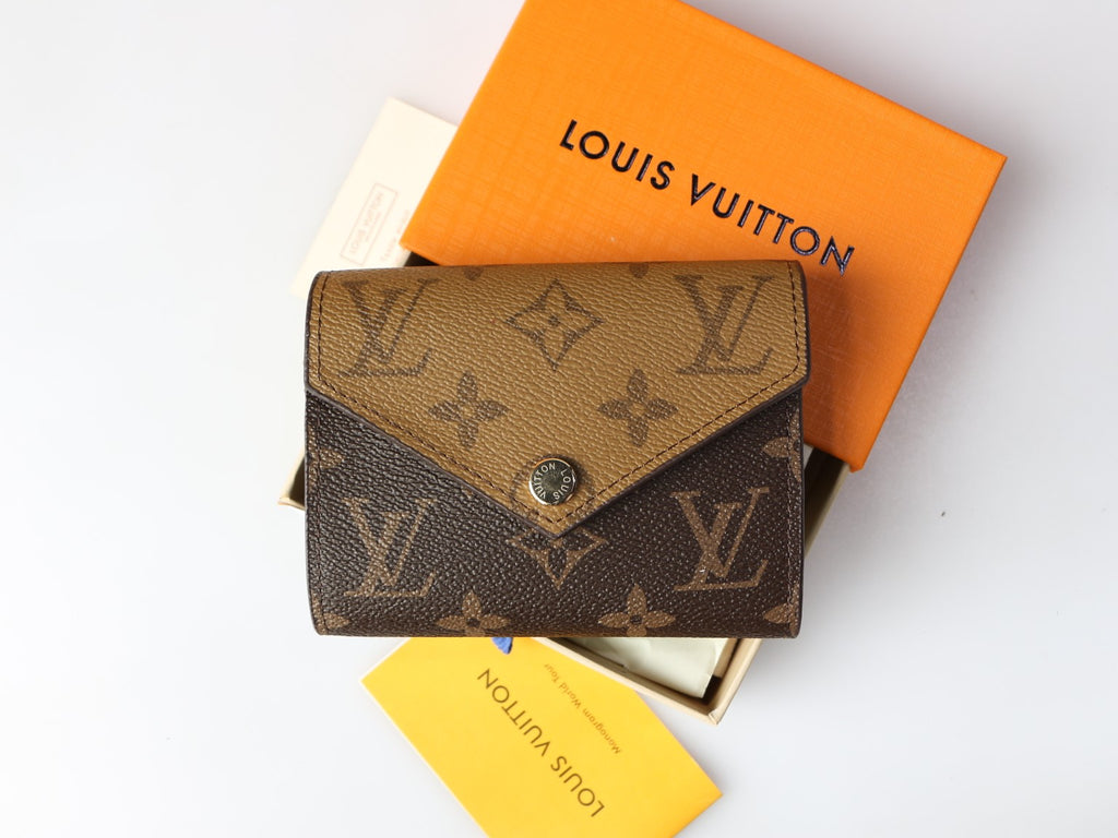 B1R15E124 Popular leather Wallets