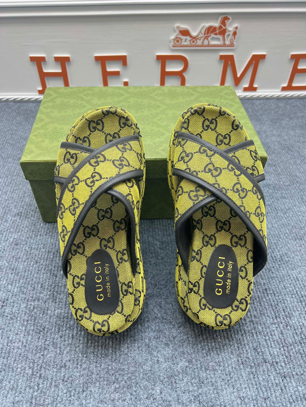 Z5YB69 Popular Slippers