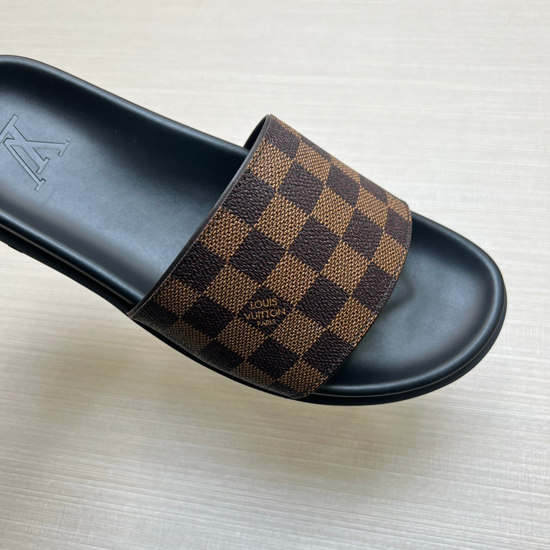Z5ZE60 Popular slippers