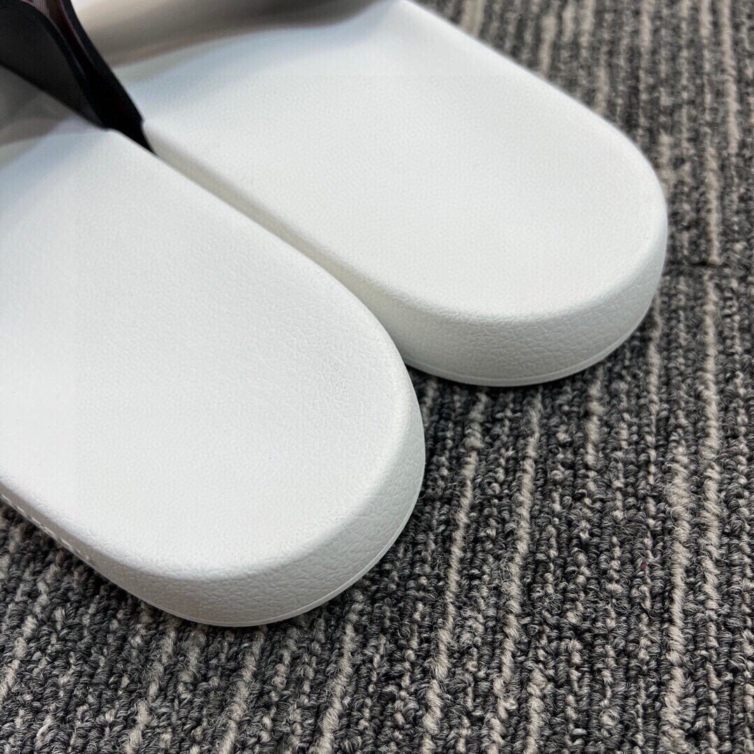 Z5Z35R261 Popular Slippers