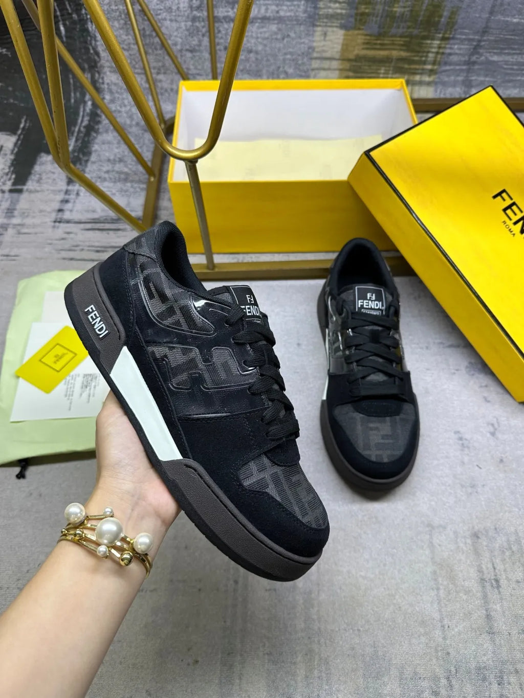 Z2N95F13  Popular high quality shoes