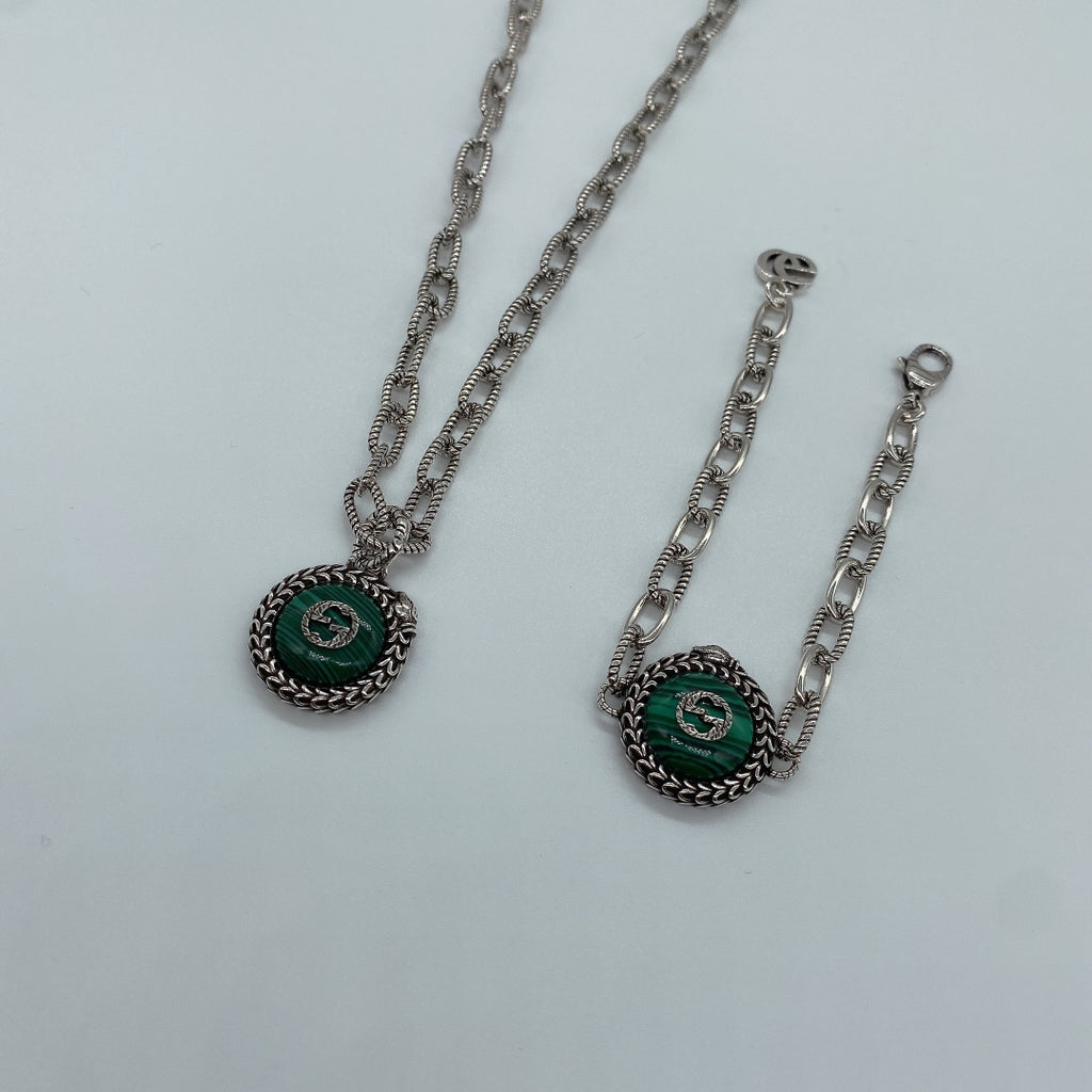 X1R75B40X Popular    Necklaces . Bracelets