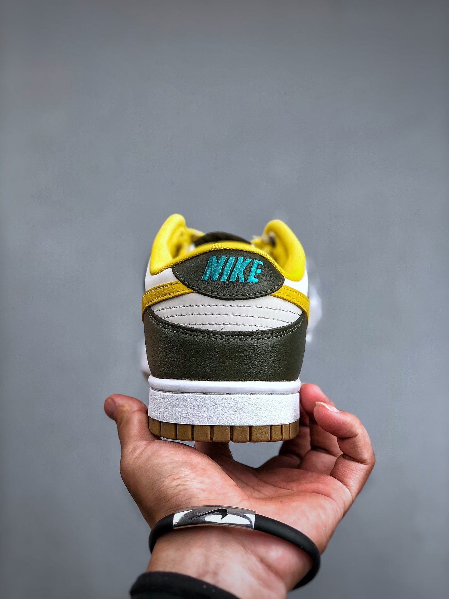 Z4N65A12  Popular shoes