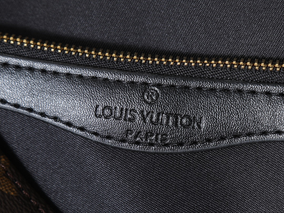 B1P36E41 Popular leather bag