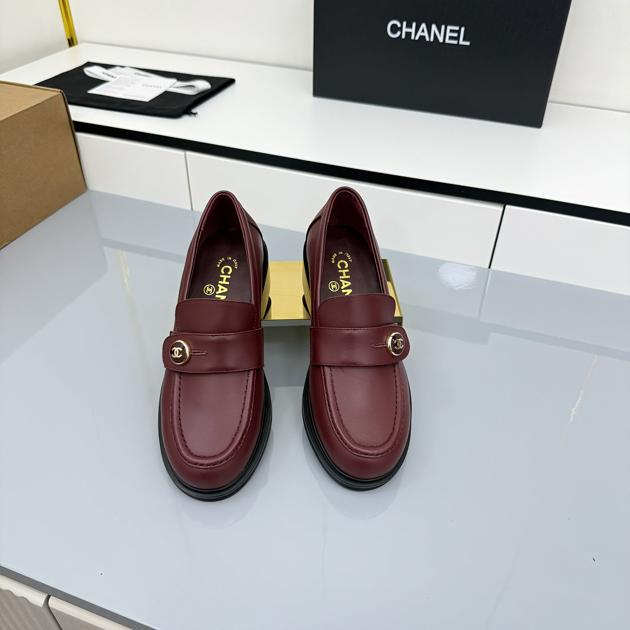 Z2Q105C389 Popular high-quality leather Shoes