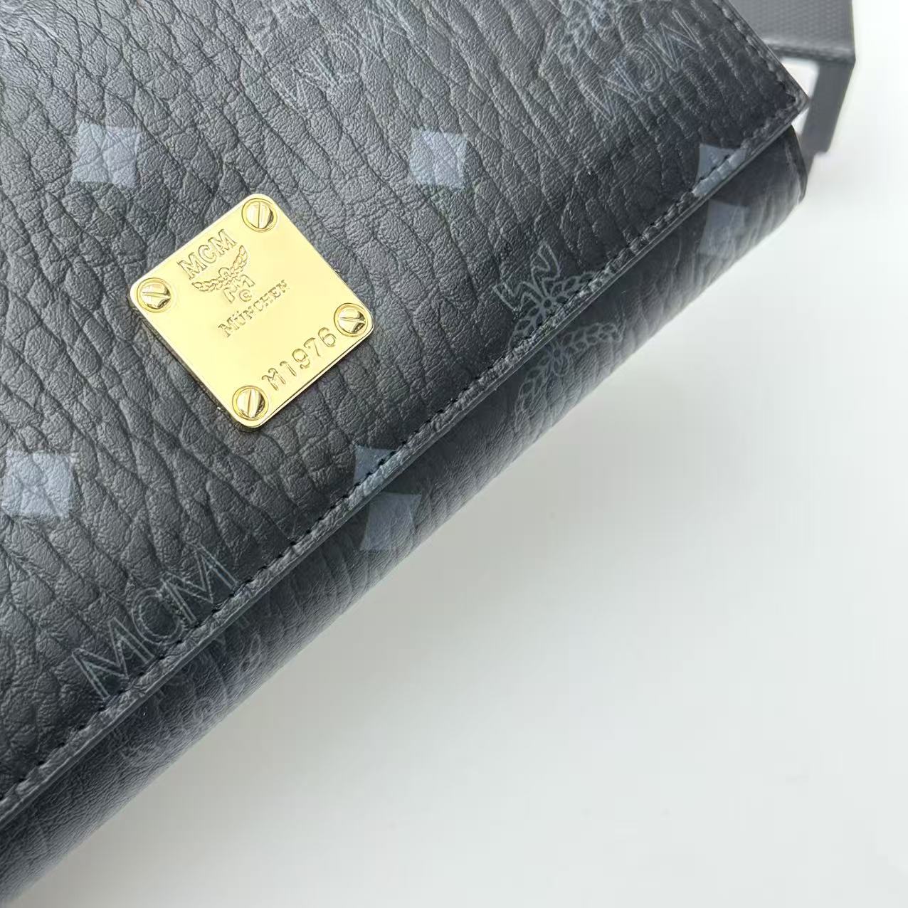 B1N36M14 Popular leather  Wallets