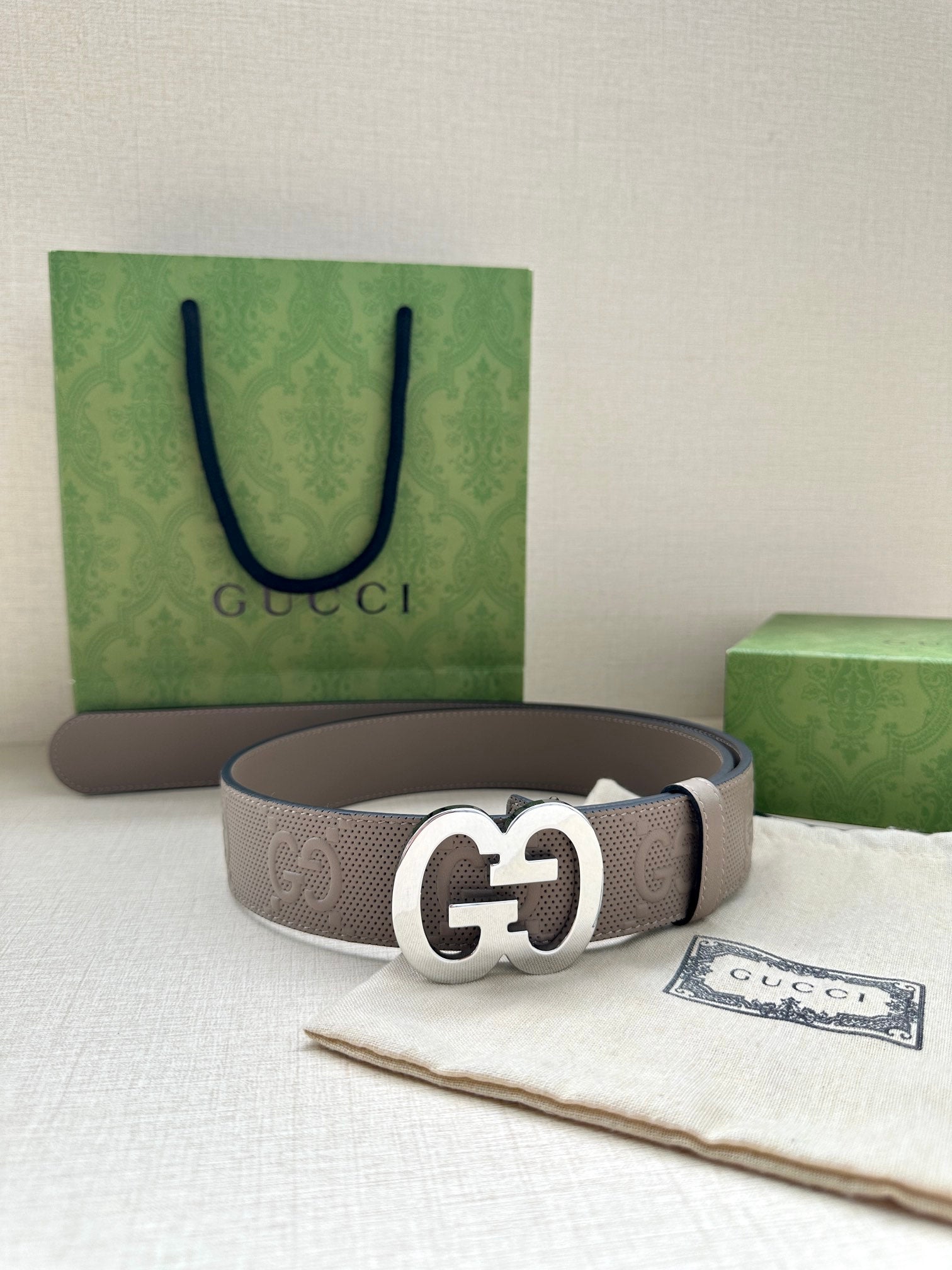 P1R55B230 Popular   High quality belt With full package