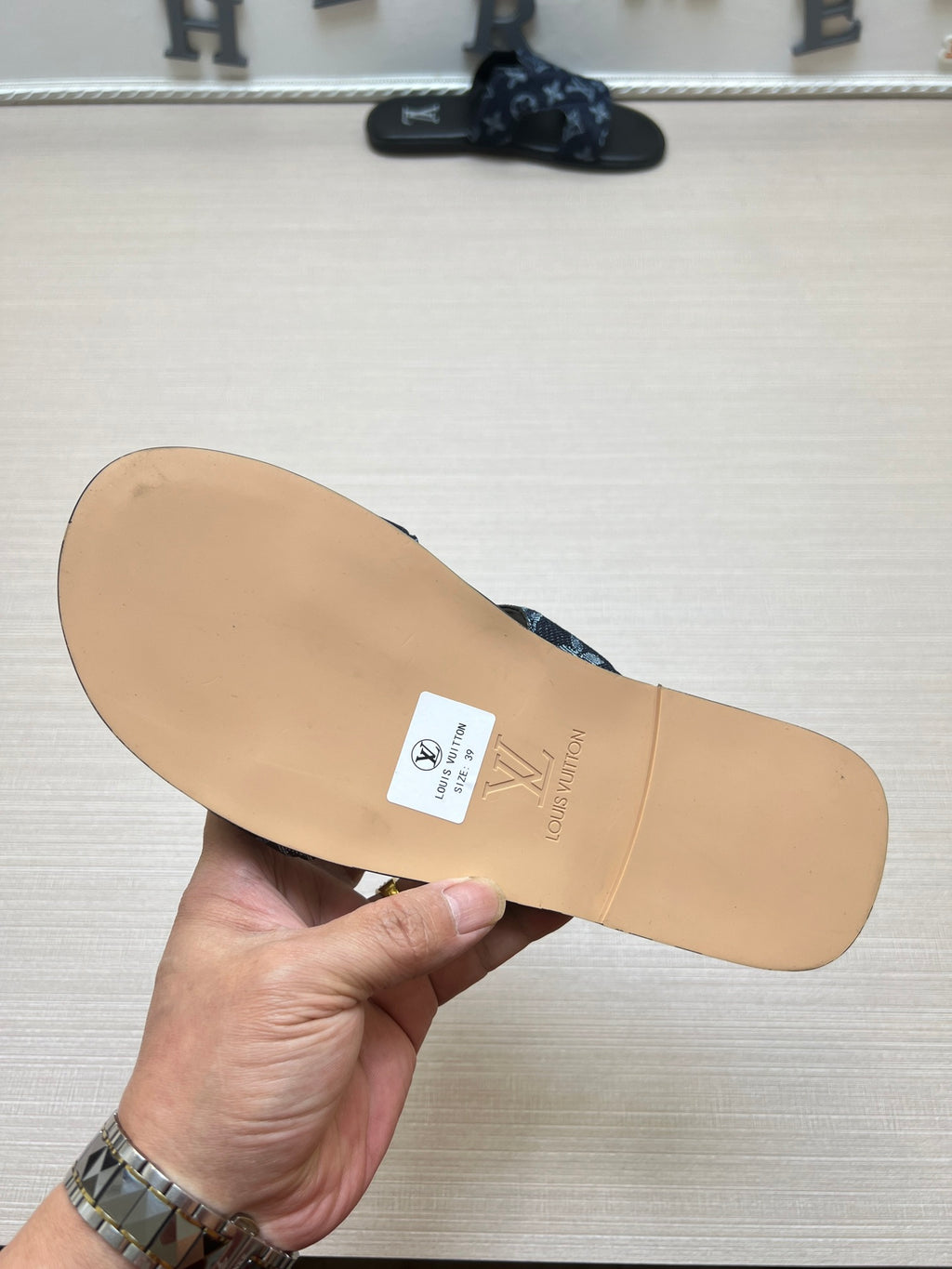 Z5ZE29 Popular slippers