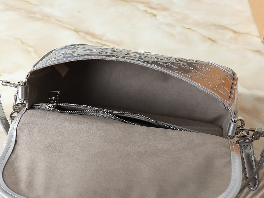 B1P36E41 Popular leather bag