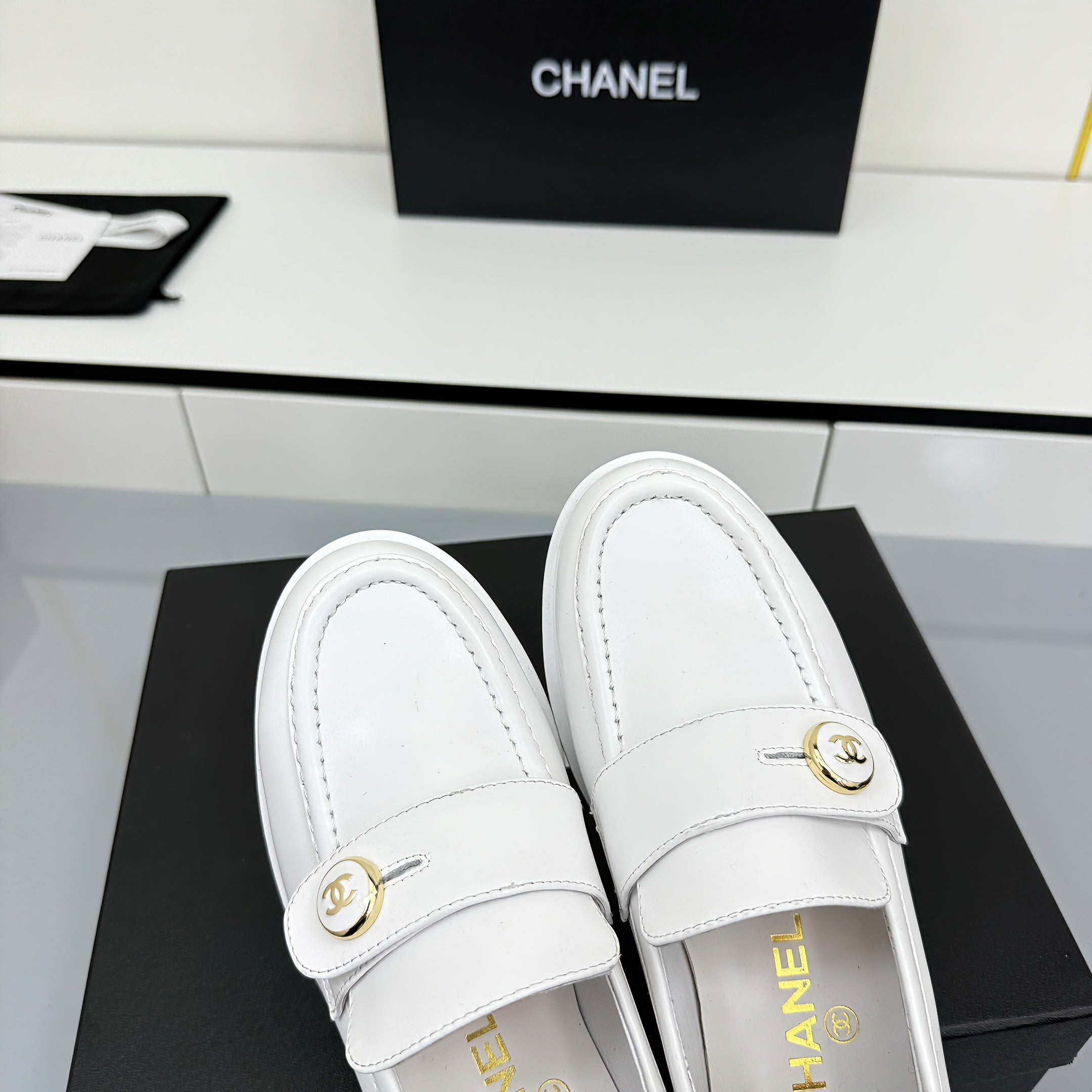 Z2Q105C390 Popular high-quality leather Shoes
