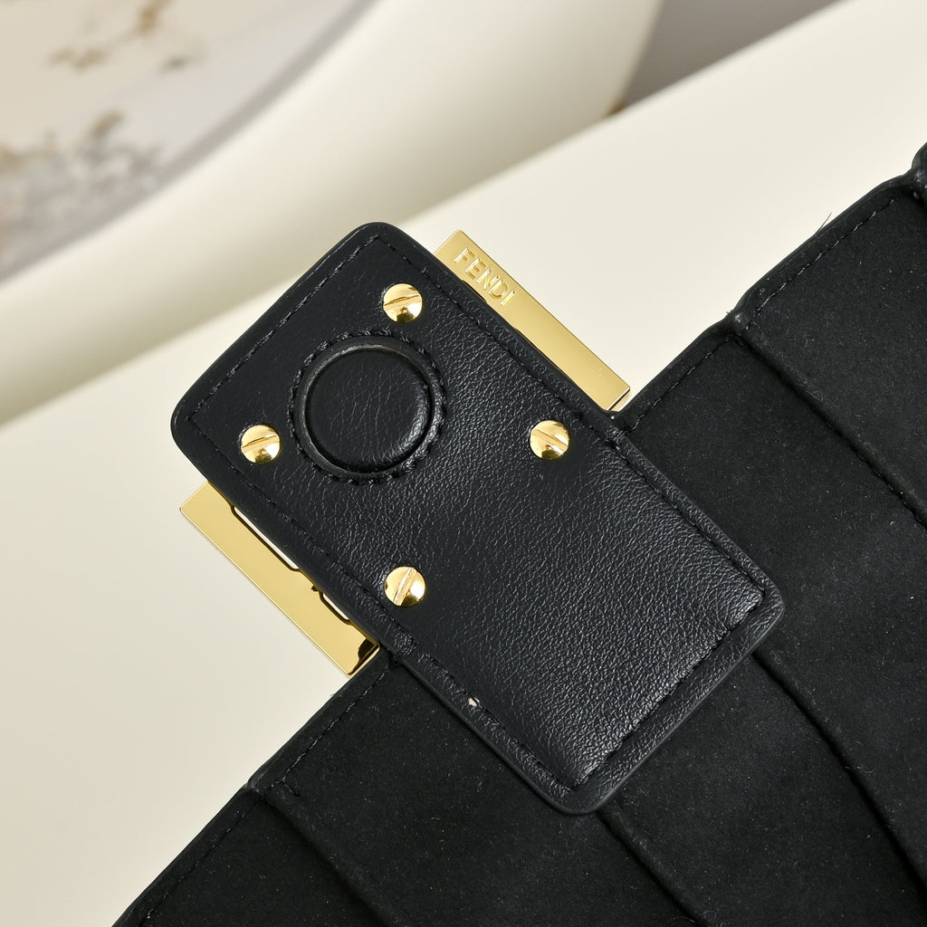 B1P36F106 Popular leather bag