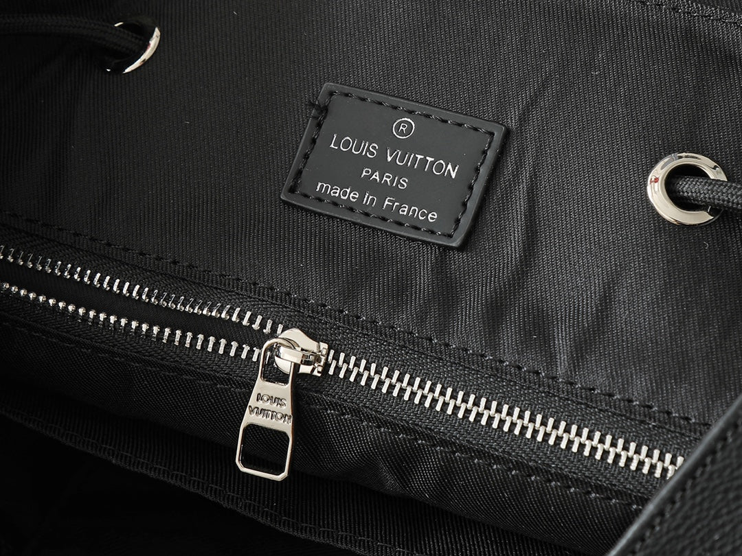 B1W25E70 Popular  Backpacks