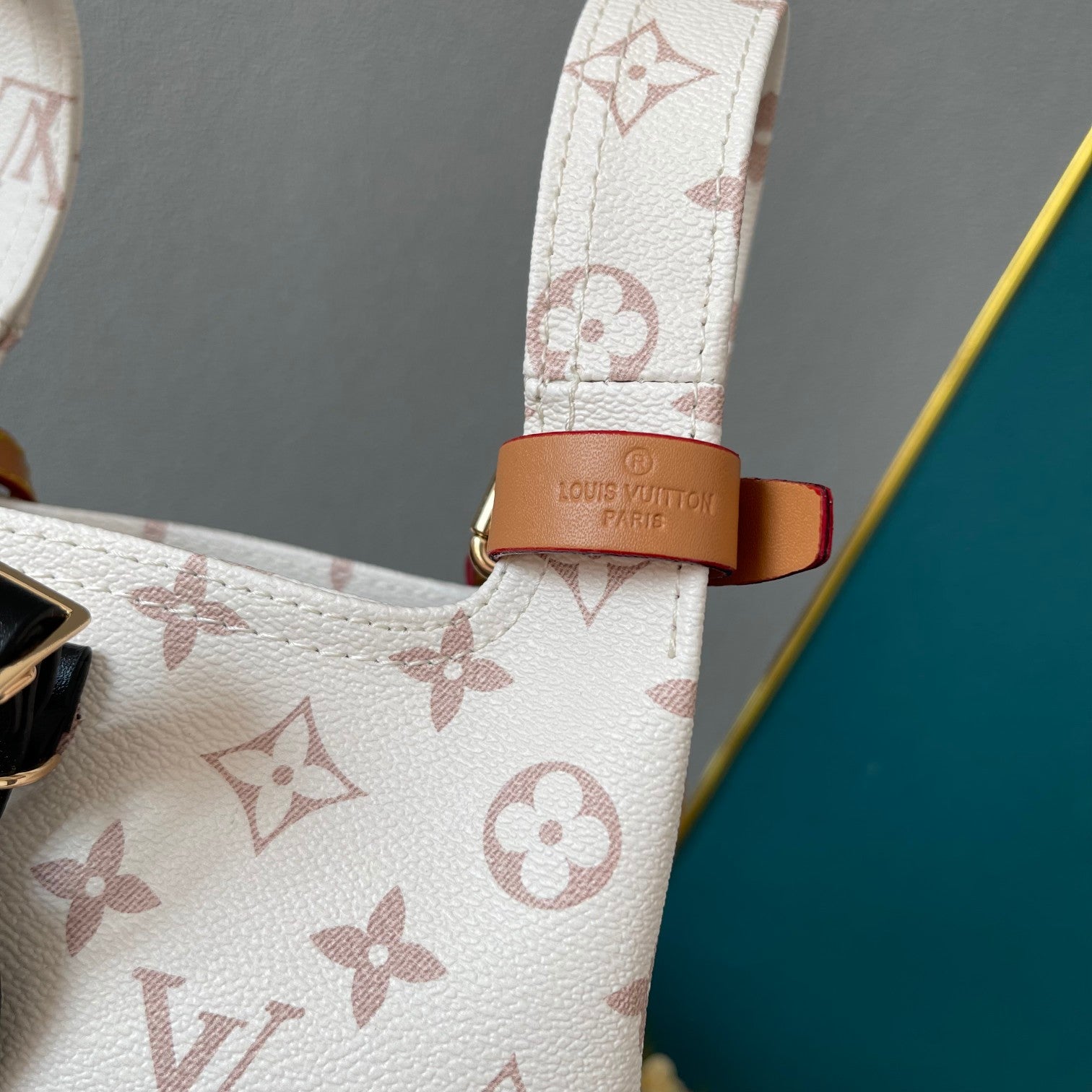 B1X34E274 Popular   leather bag 