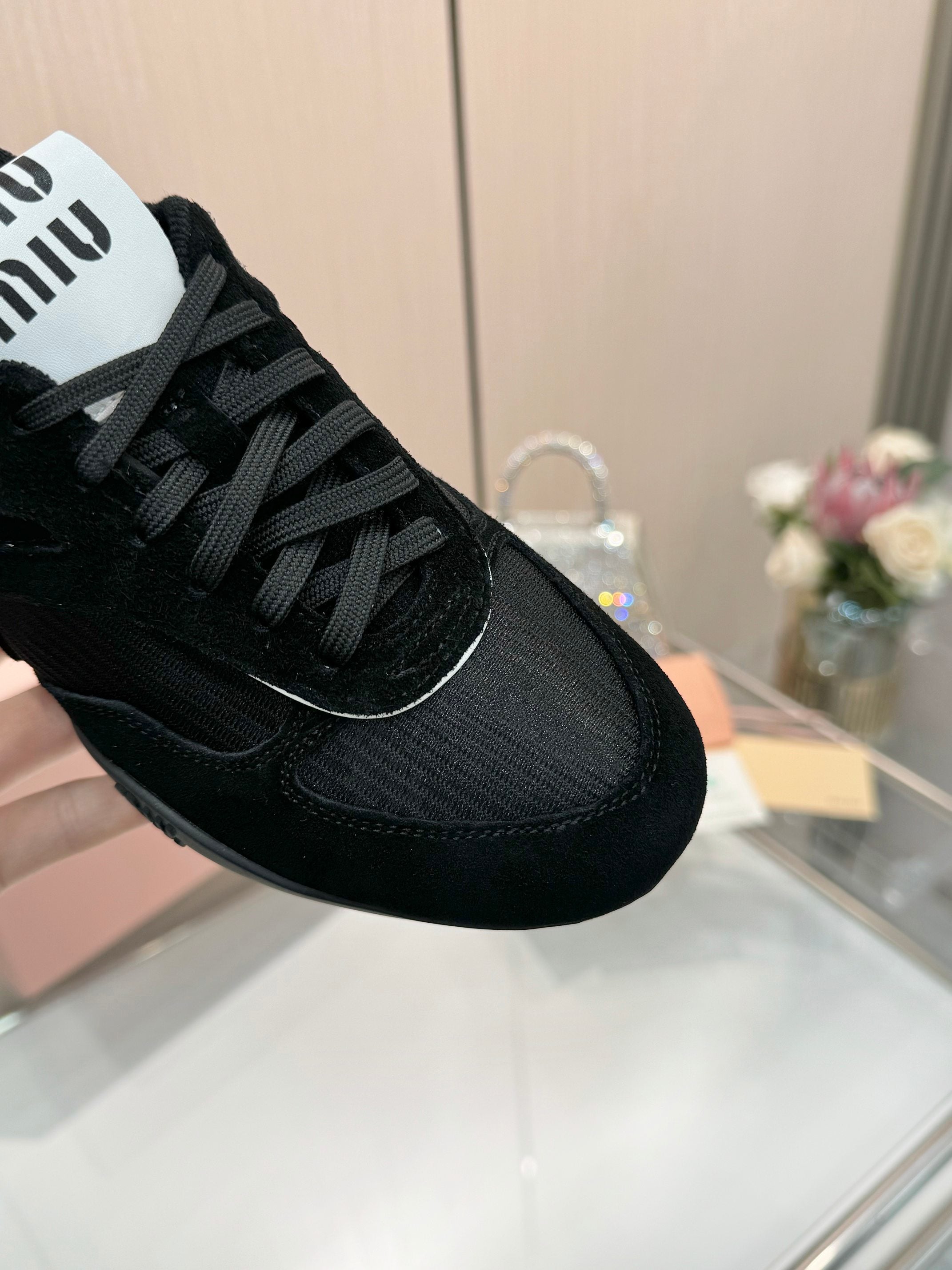 Z2Q105A246 Popular high-quality Shoes