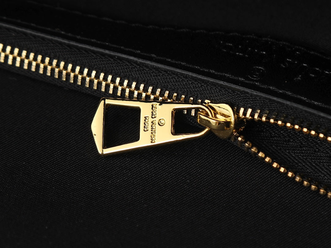 B1P36E41 Popular leather bag