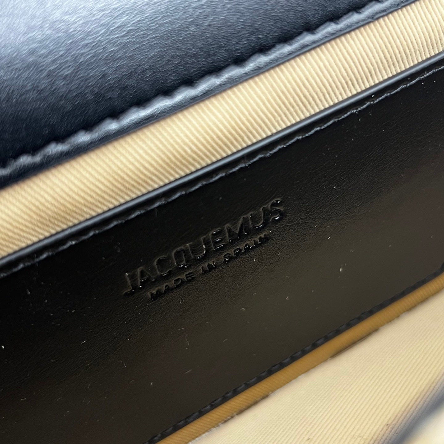 B1P46A161 Popular leather bags(28x13.5x6cm)