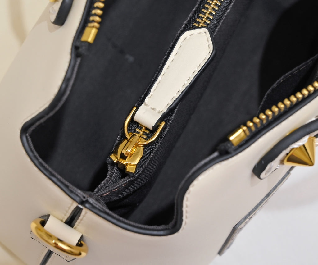 B1W35F110 Popular   leather bag