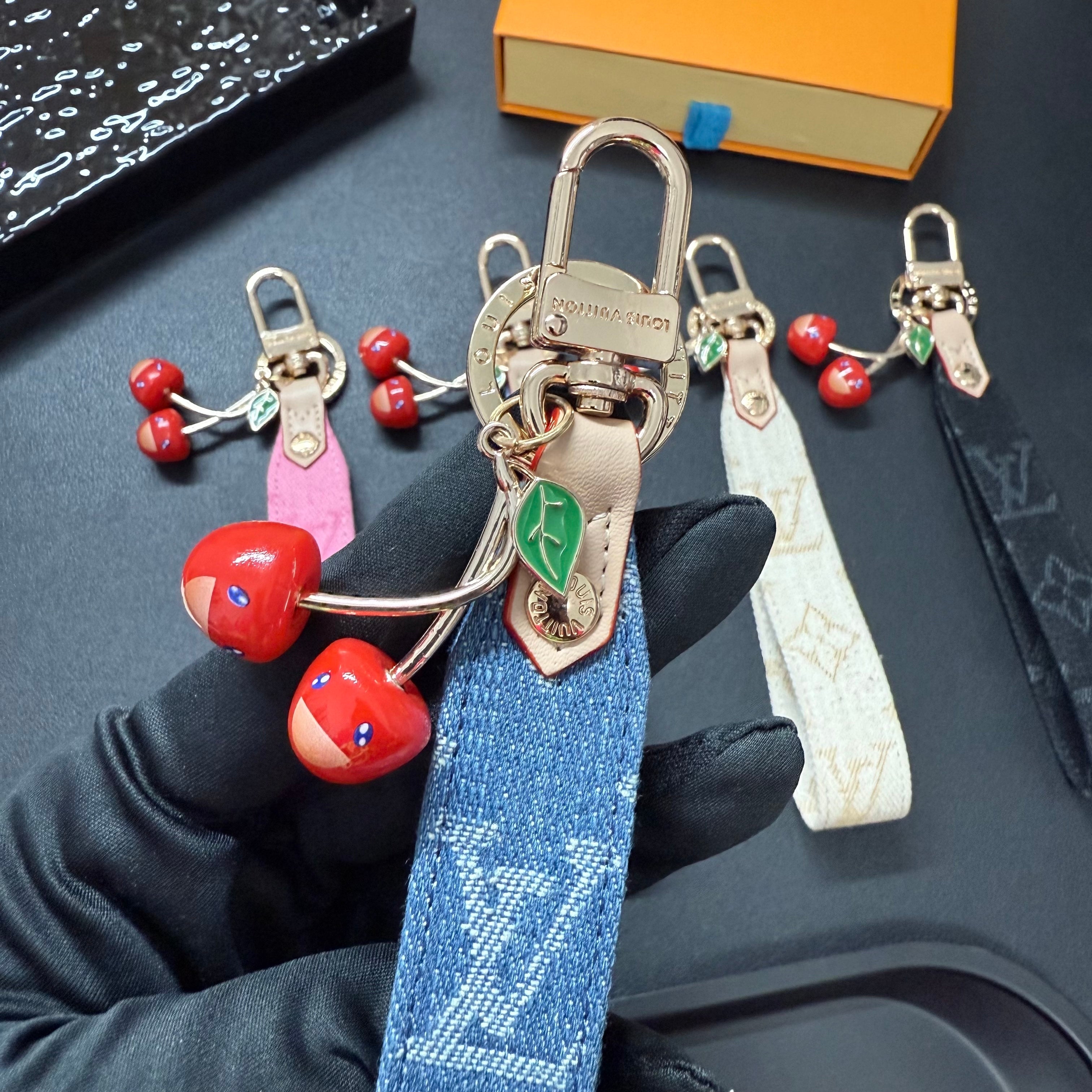 A1Q95E4 Popular bag 's charms accessories