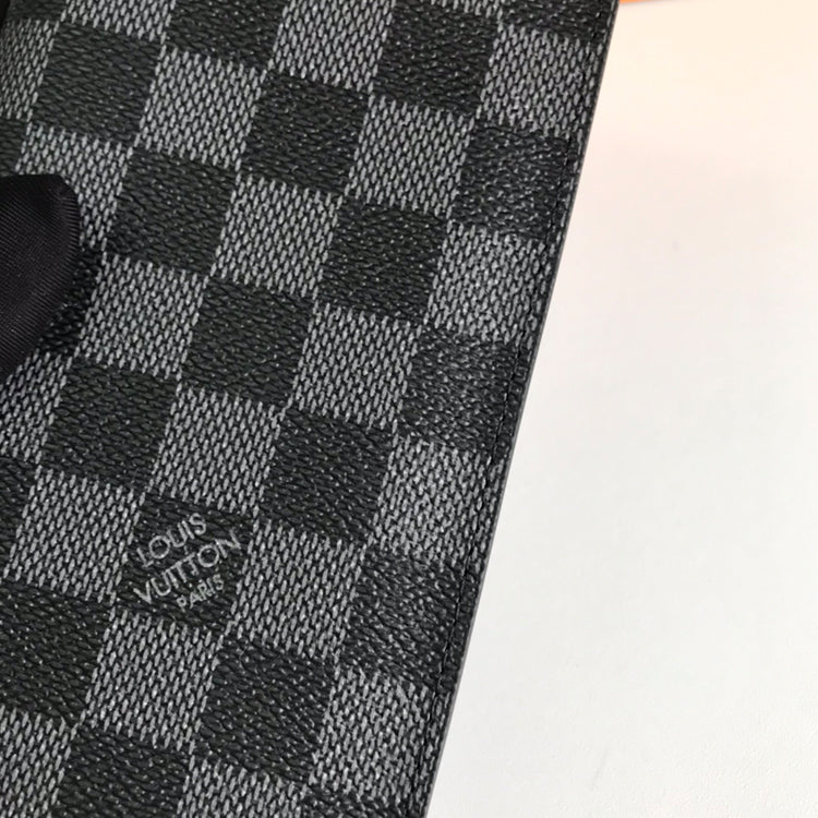 B1X31E2 Popular leather wallets