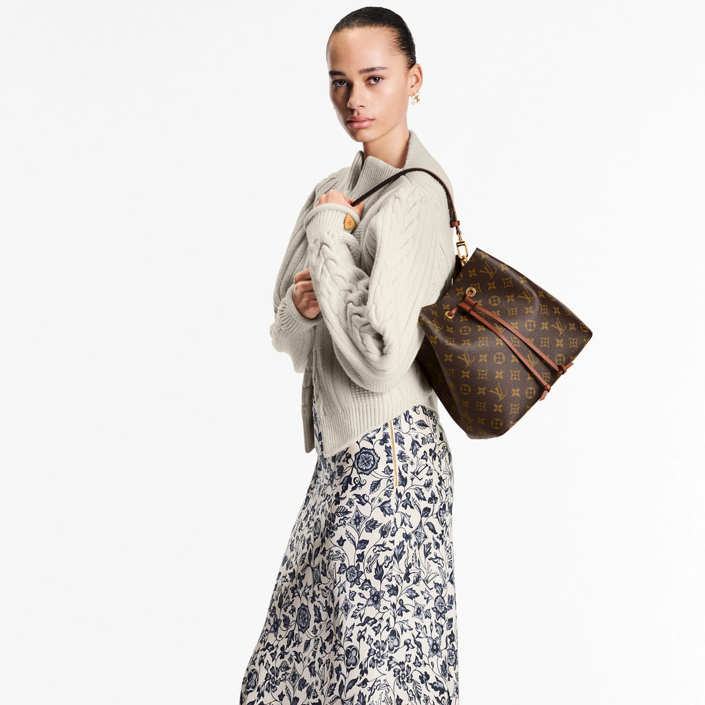 B1R76E25 Trendy classic high-quality coated canvas bags